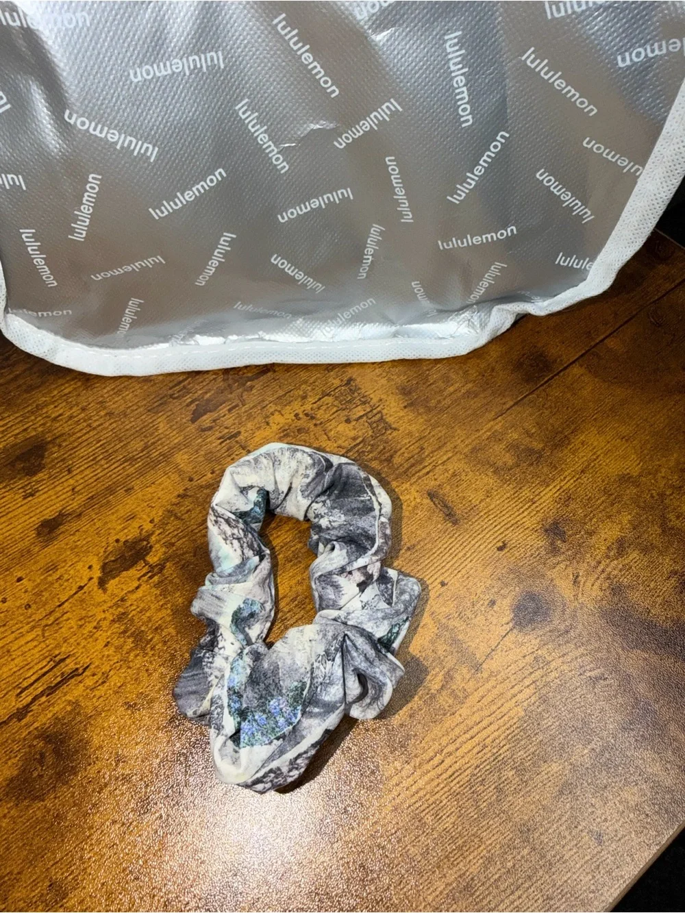 Lululemon Uplifting Scrunchie in Springscape Multi